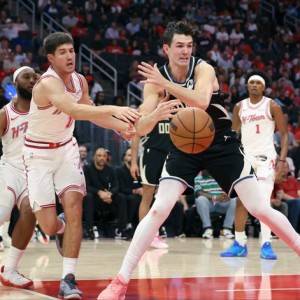 4连胜来到第5，火箭队有4个变化，一人可以重用，一招也能玩转|谢泼德|雄鹿|乌度卡|密尔沃基雄鹿队|休斯敦火箭队_新浪体育_新浪新闻