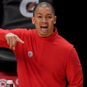 博鱼-【观察】快艇为愚蠢买单！自己选的路 含着泪走完吧！