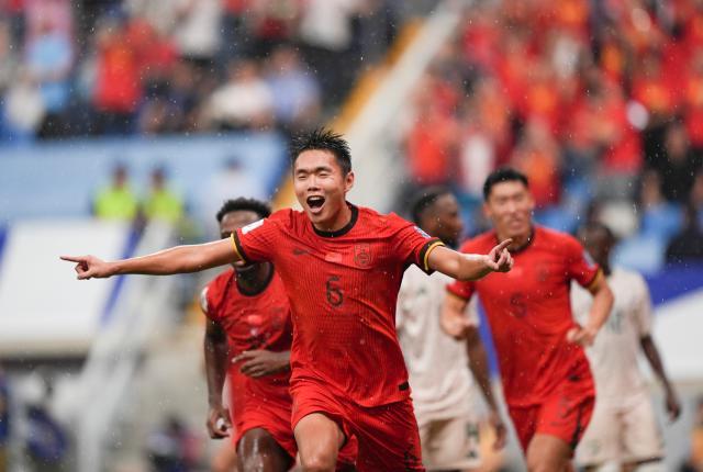 1726029361330004552.jpg (体育)(76)足球——世预赛:中国对阵沙特XxjpseC007379_20240910_PEPFN0A001.jpg